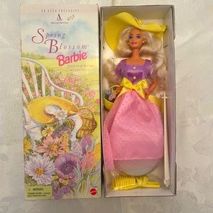 Avon Spring Blossom Barbie Doll 1995